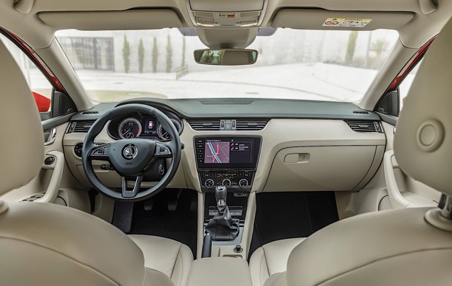 Skoda Octavia Combi photo 30