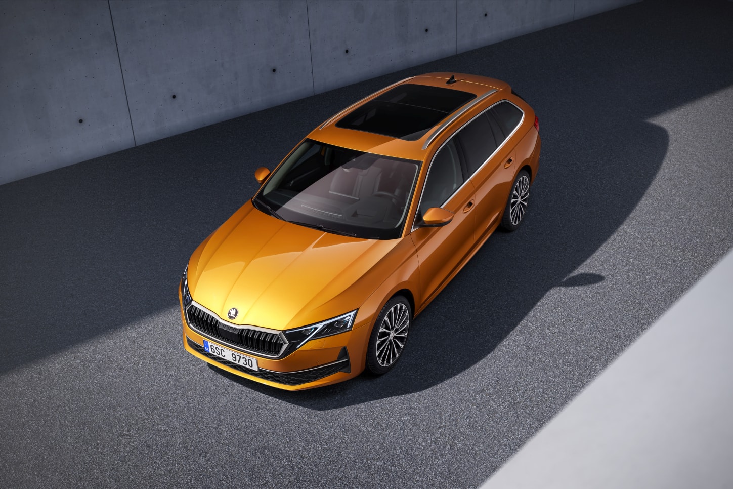 Skoda Octavia Combi photo 2