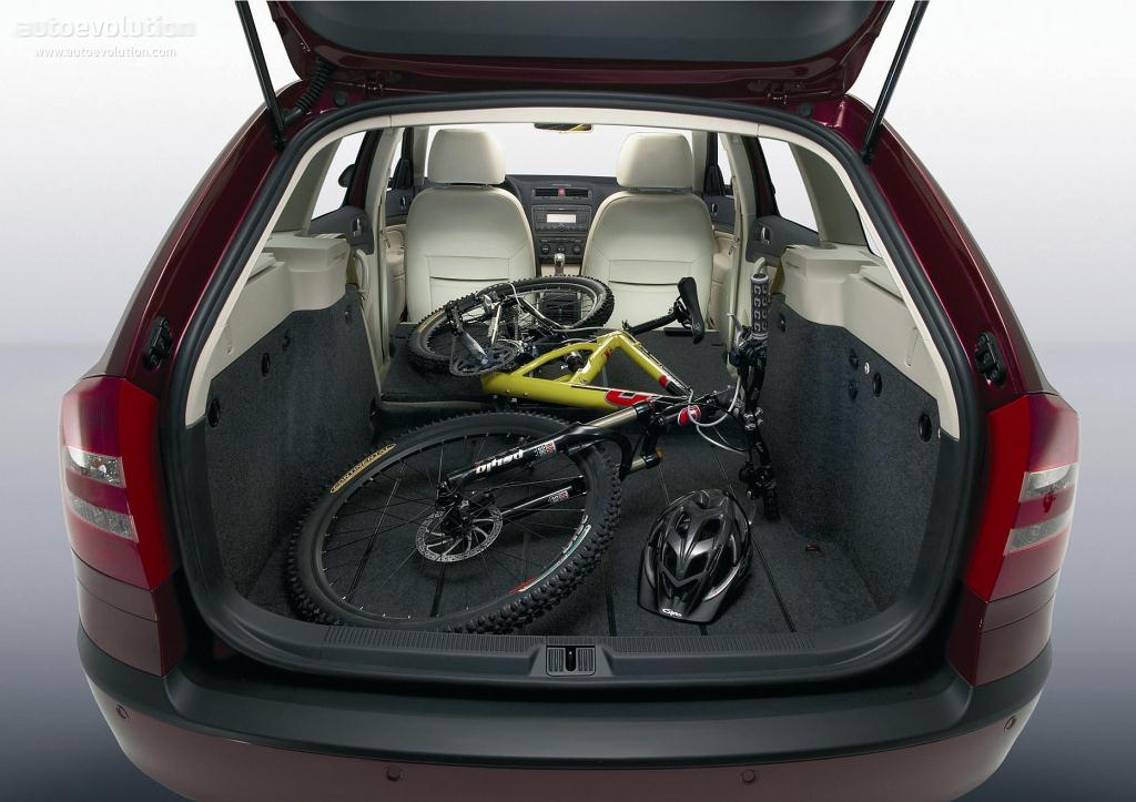 Skoda Octavia Combi photo 4