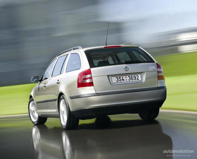 Skoda Octavia Combi photo 1