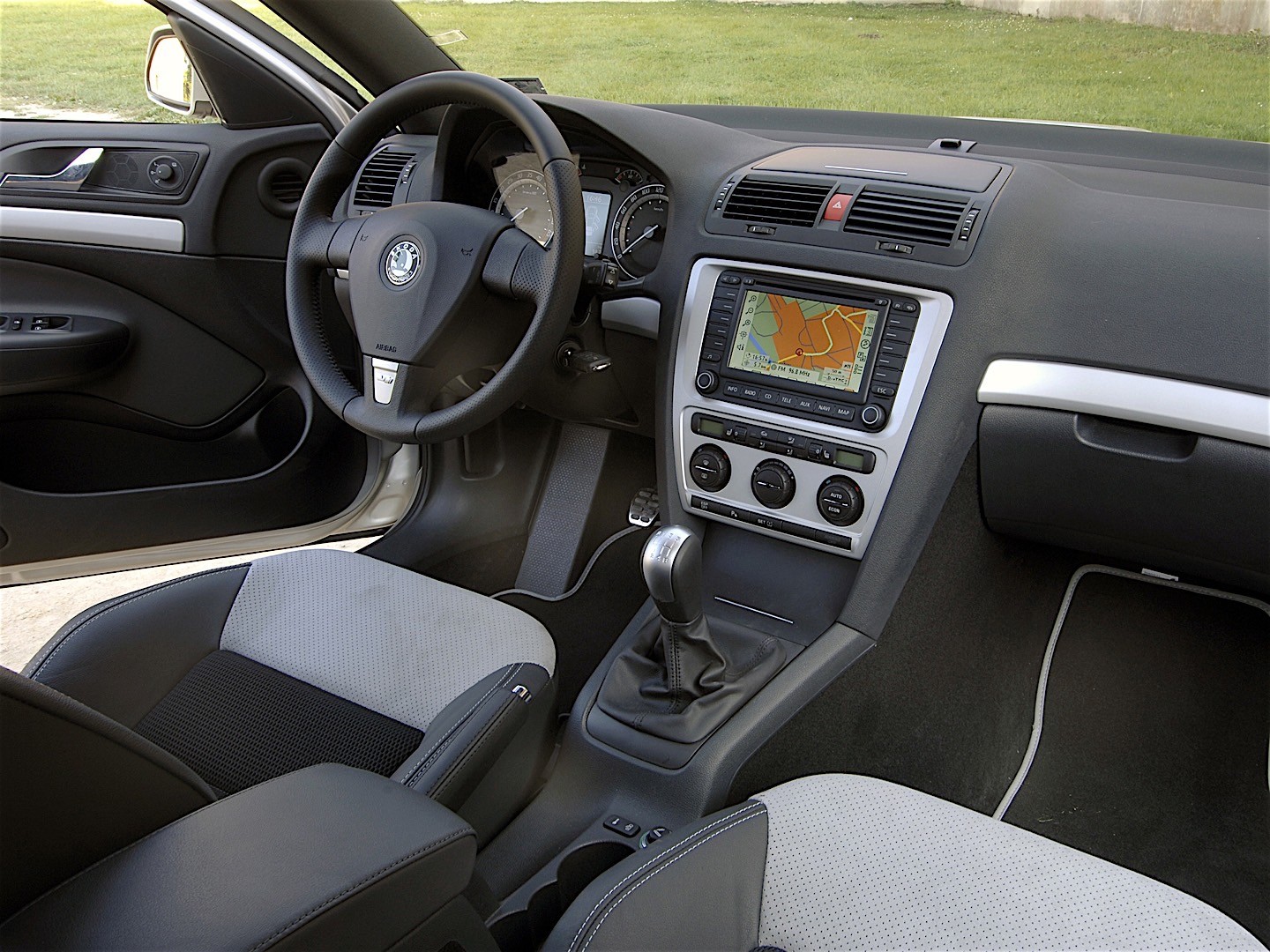 Skoda Octavia Rs photo 30