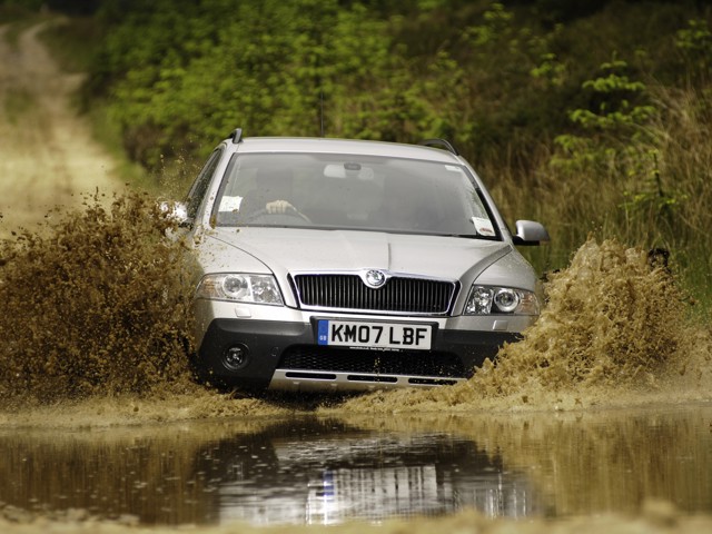Skoda Octavia Scout foto 10