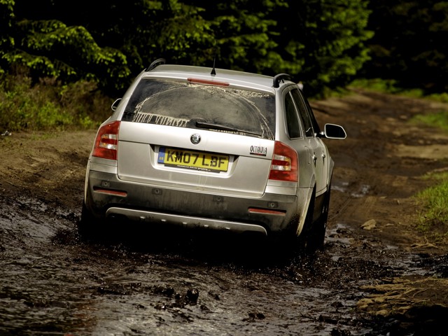 Skoda Octavia Scout foto 11