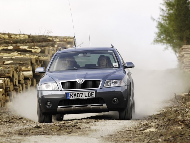 Skoda Octavia Scout foto 12