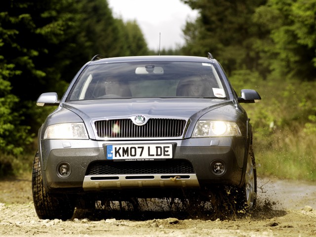 Skoda Octavia Scout foto 16