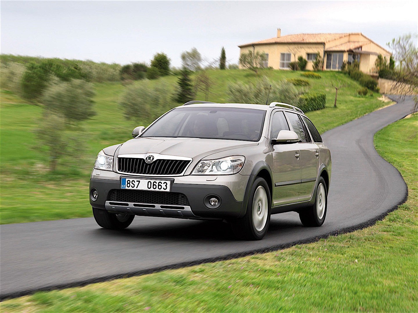 Skoda Octavia Scout photo 11