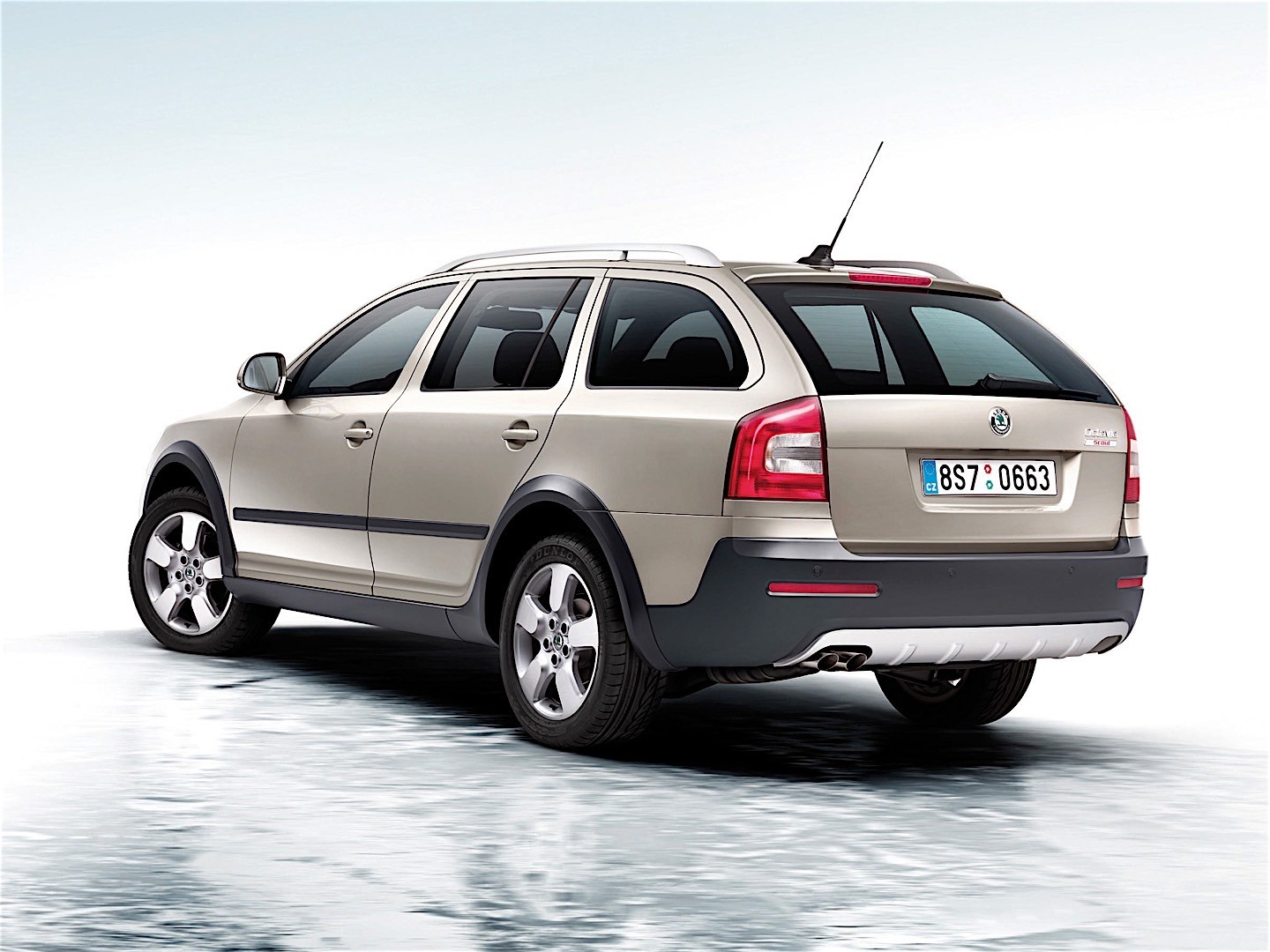Skoda Octavia Scout photo 18