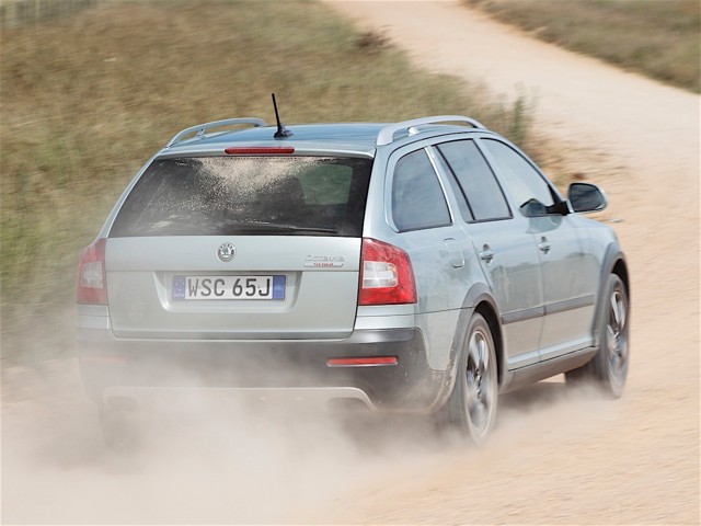 Skoda Octavia Scout foto 34