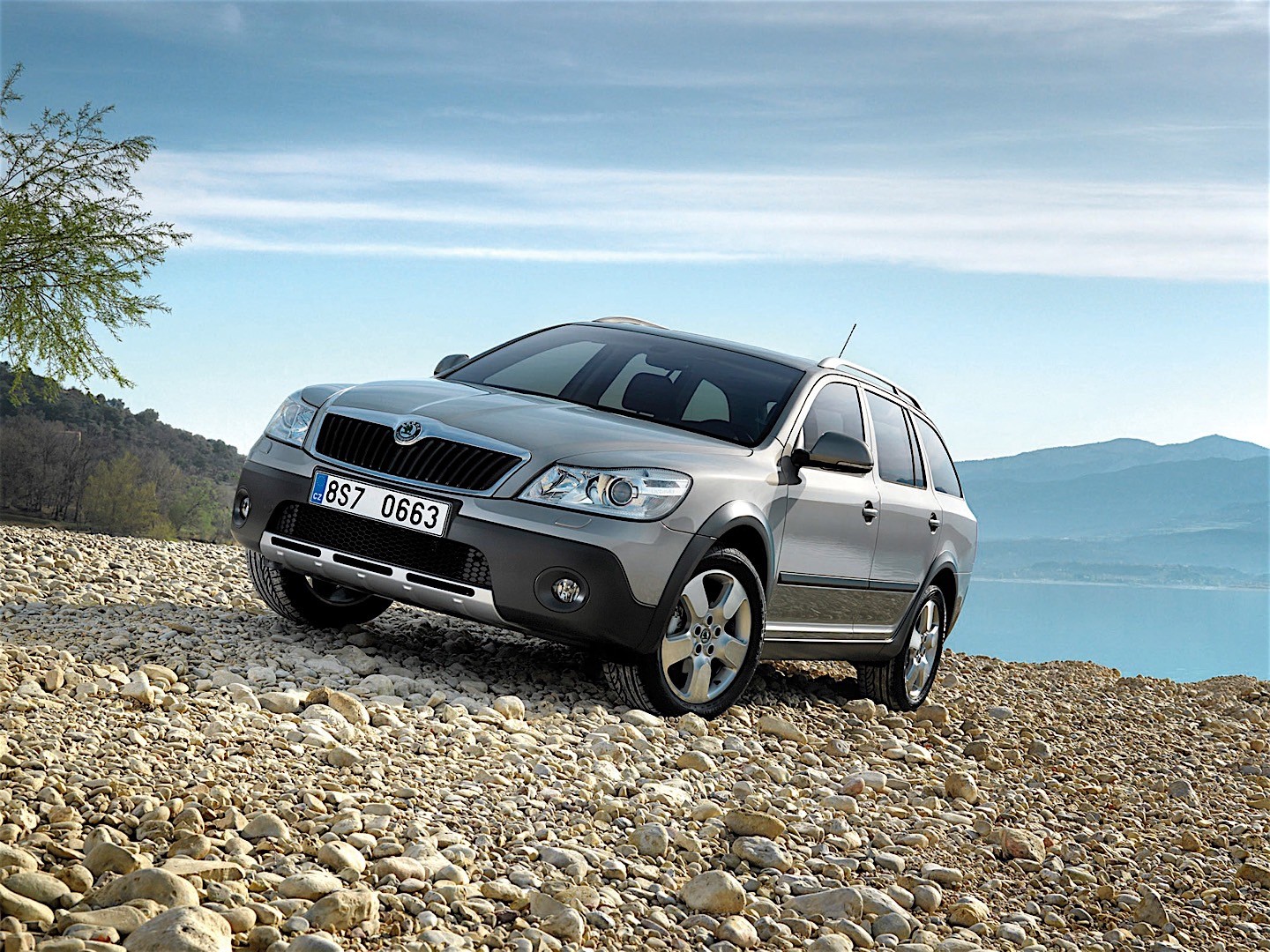 Skoda Octavia Scout photo 5
