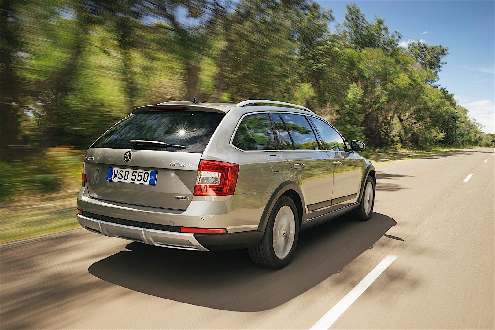 Skoda Octavia Scout photo 12