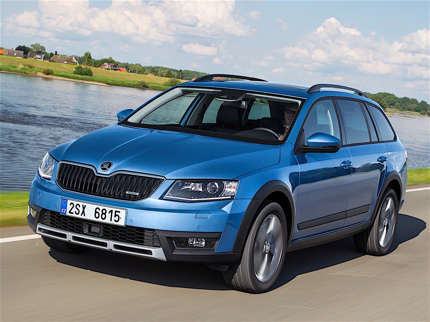Skoda Octavia Scout photo 14