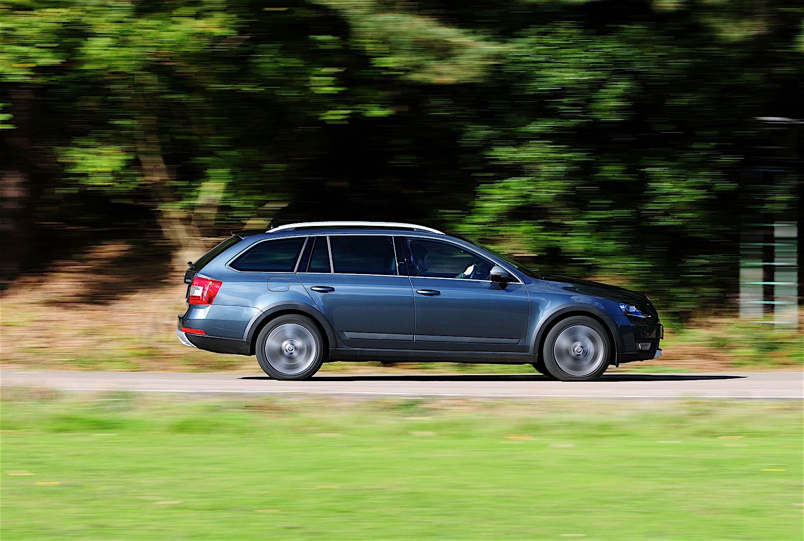 Skoda Octavia Scout photo 18