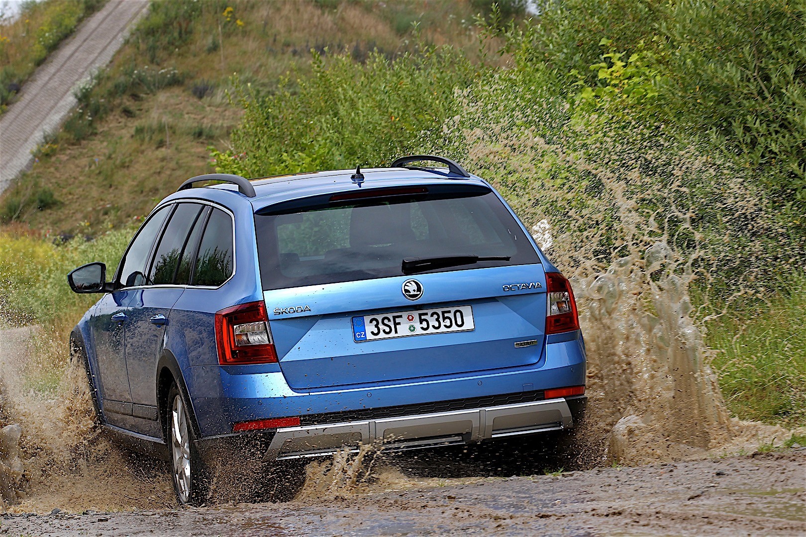 Skoda Octavia Scout photo 24