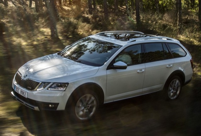 Skoda Octavia Scout foto 14