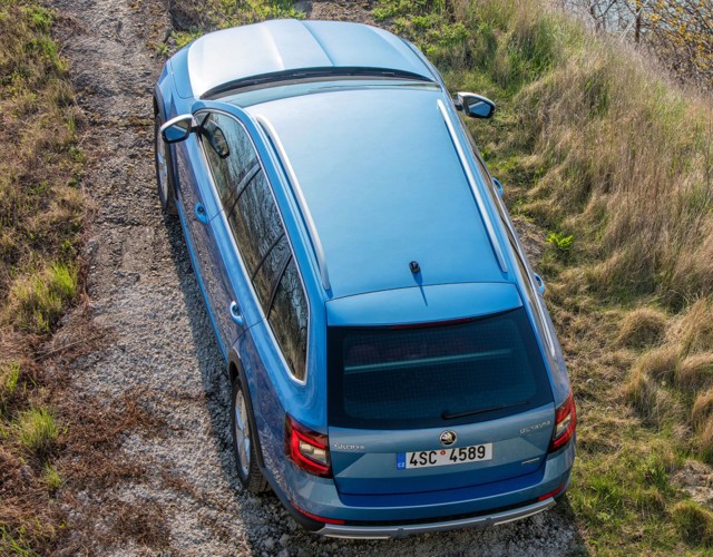 Skoda Octavia Scout foto 19