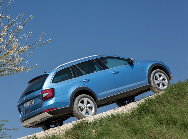 Skoda Octavia Scout foto 25