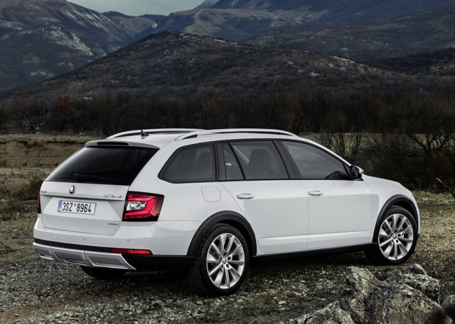 Skoda Octavia Scout foto 2