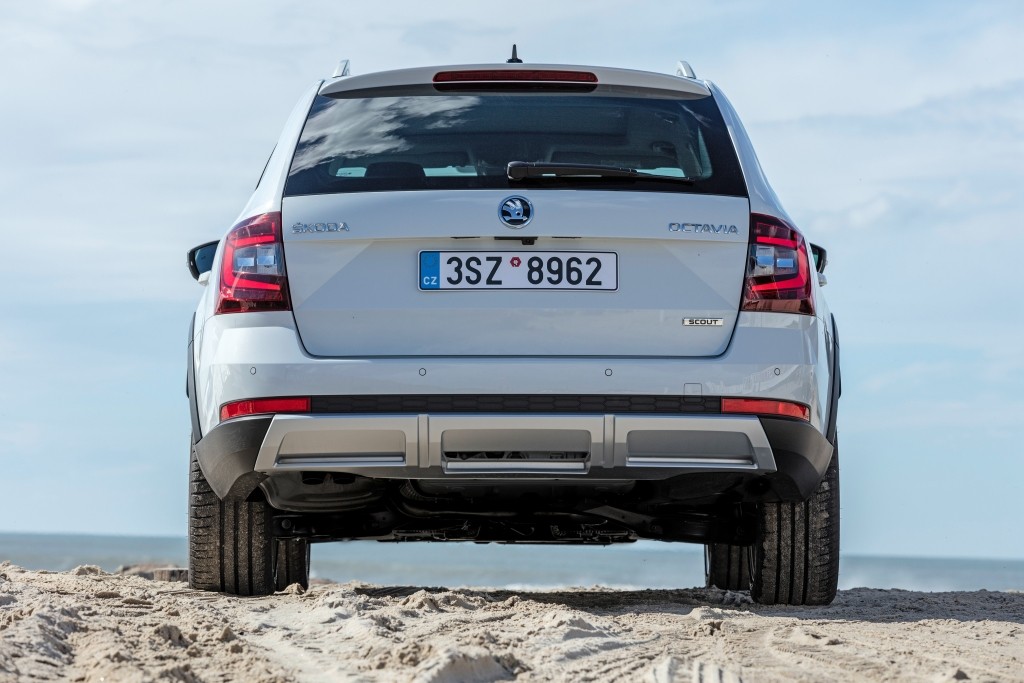 Skoda Octavia Scout photo 5