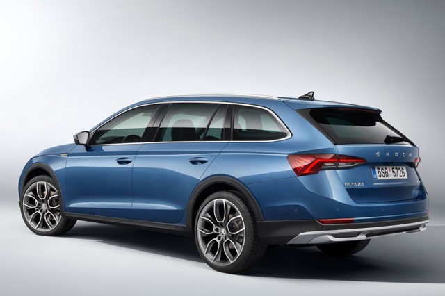 Skoda Octavia Scout photo 14