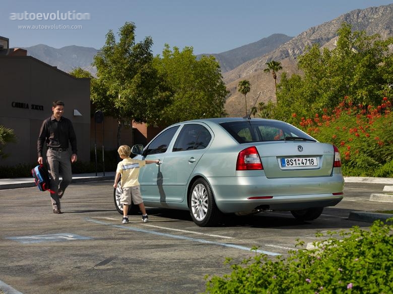 Skoda Octavia photo 3