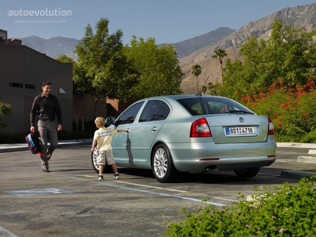 Skoda Octavia photo 3