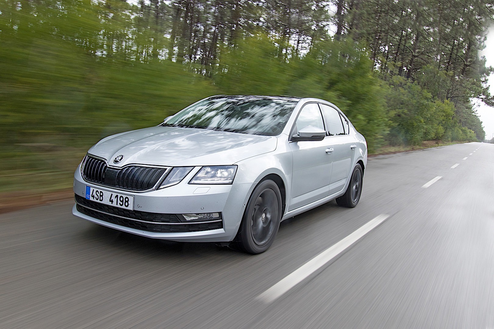Skoda Octavia photo 3