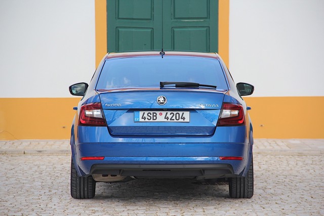 Skoda Octavia photo 4