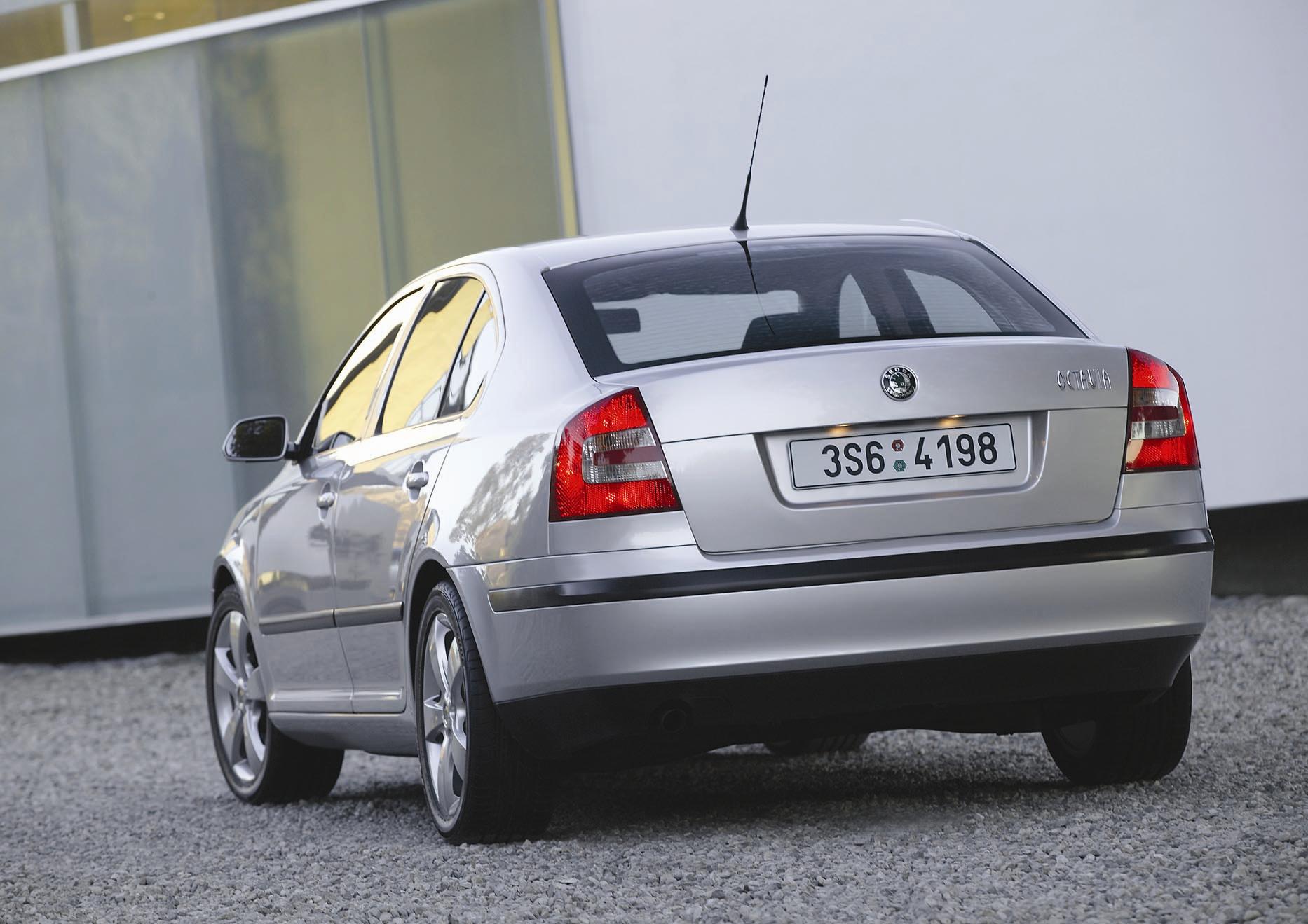 Skoda Octavia photo 3