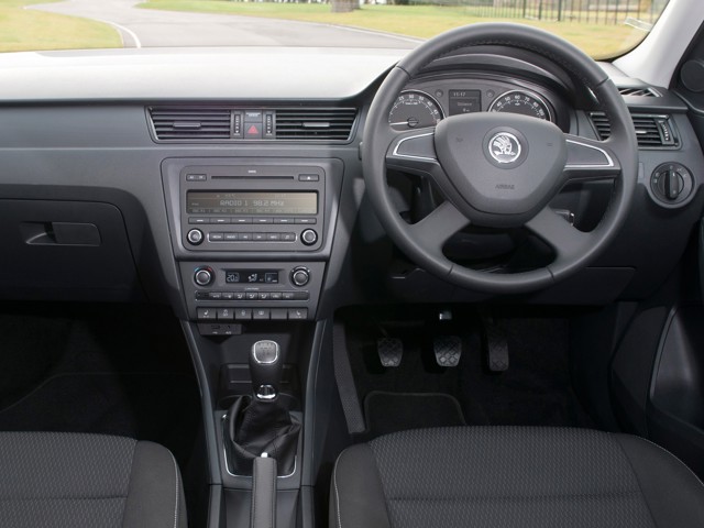 Skoda Rapid photo 70