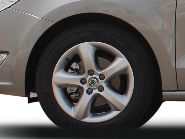 Skoda Rapid foto 2