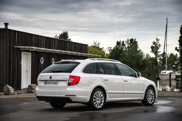 Skoda Superb Combi / Scout photo 27