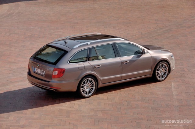Skoda Superb Combi / Scout photo 10