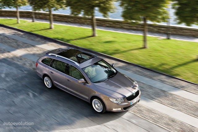 Skoda Superb Combi / Scout photo 12