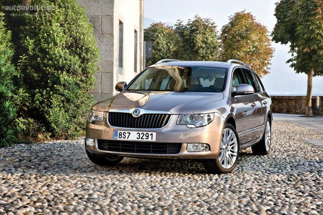 Skoda Superb Combi / Scout photo 13