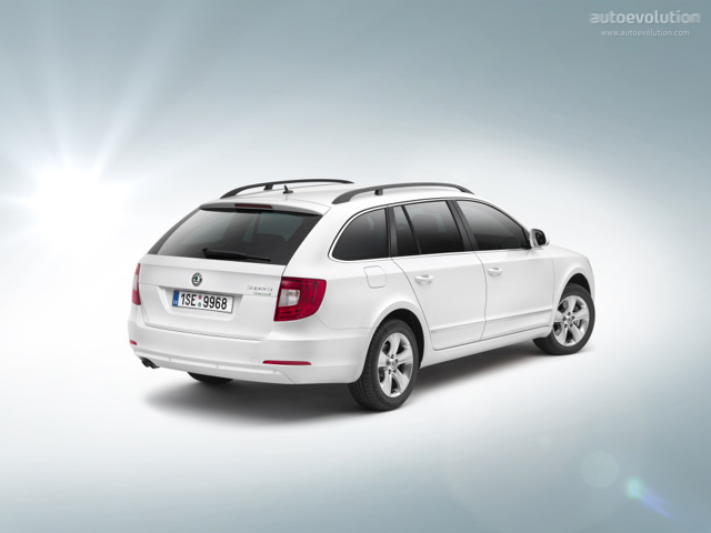 Skoda Superb Combi / Scout photo 17