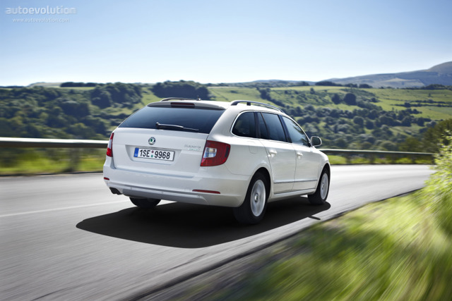 Skoda Superb Combi / Scout photo 20