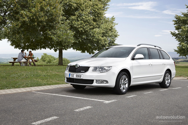 Skoda Superb Combi / Scout photo 21
