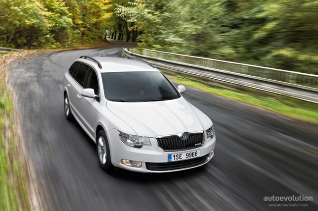 Skoda Superb Combi / Scout photo 23