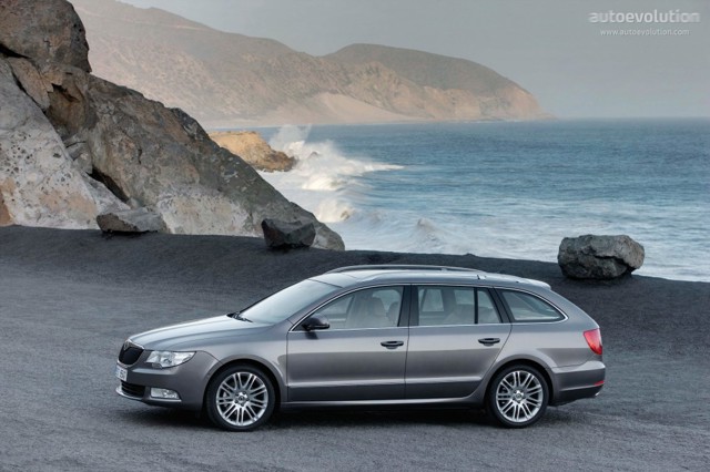 Skoda Superb Combi / Scout photo 3
