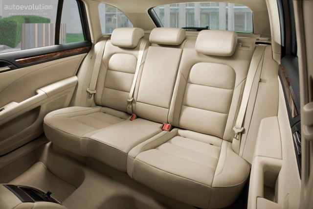 Skoda Superb Combi / Scout photo 38