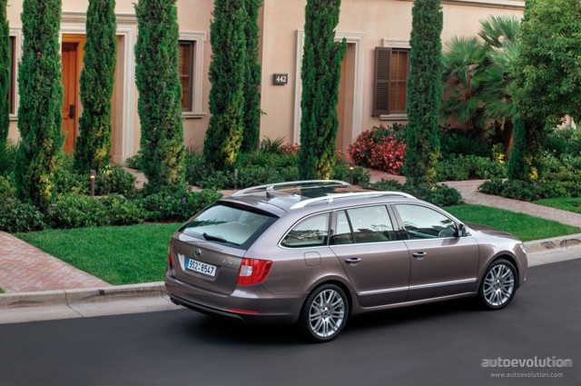Skoda Superb Combi / Scout photo 5