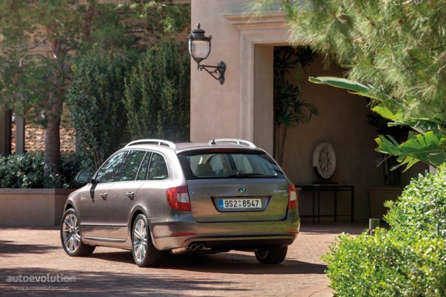 Skoda Superb Combi / Scout photo 7