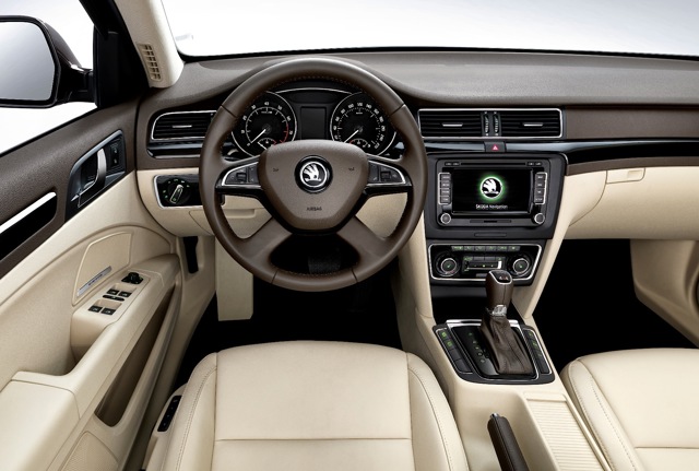 Skoda Superb Combi / Scout photo 47
