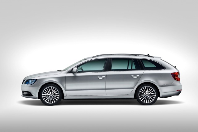 Skoda Superb Combi / Scout photo 1
