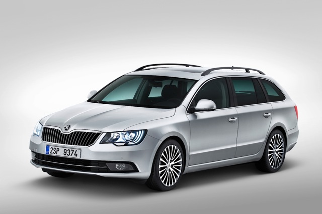 Skoda Superb Combi / Scout photo 4