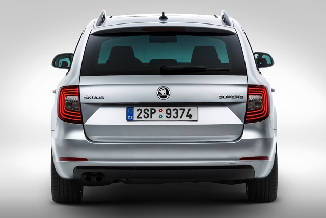 Skoda Superb Combi / Scout photo 8