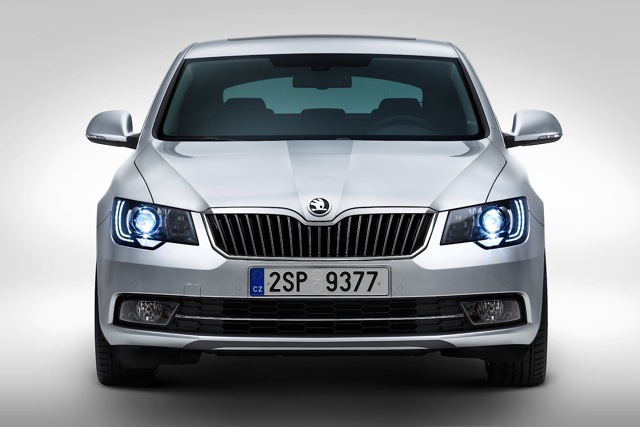 Skoda Superb Combi / Scout photo 11