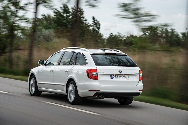Skoda Superb Combi / Scout photo 12