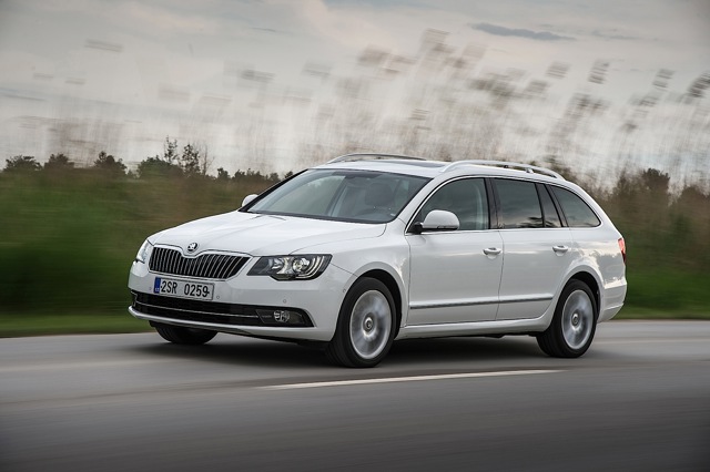 Skoda Superb Combi / Scout photo 14