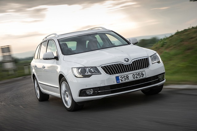 Skoda Superb Combi / Scout photo 16